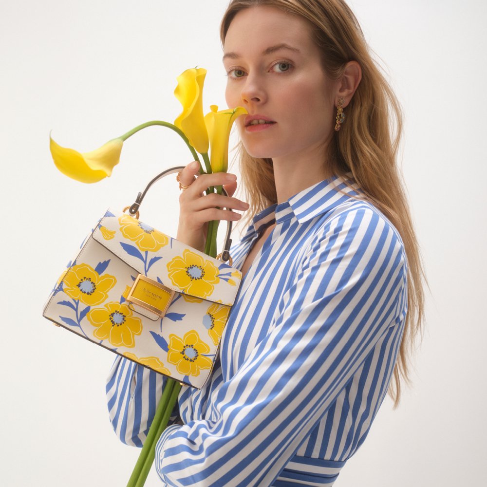 Park Royal (@parkroyal) on Twitter photo Celebrate mom with a special treat. Something sheāll love? The new Katy styles, featuring chic details like a bamboo handle and colorful prints. Come discover Motherās Day gifts <a href="/katespadeny/">kate spade new york</a>
#parkroyal Celebrate mom with a special treat. Something sheāll love? The new Katy styles, featuring chic details like a bamboo handle and colorful prints. Come discover Motherās Day gifts <a href="/katespadeny/">kate spade new york</a>
#parkroyal