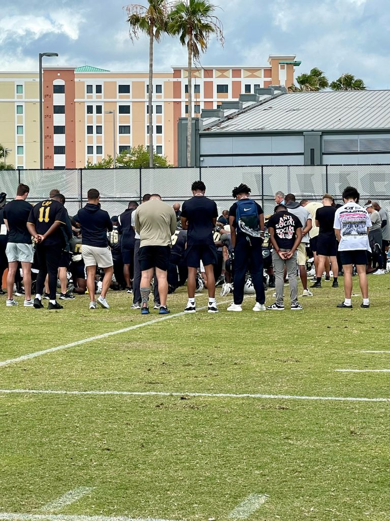 Thank you @UCF_Football @JerisMcIntyre for having some of our Warriors today⚔️ We appreciate the hospitality #Warrior2Knight🤝 #WarriorNation ⚔️ #ColdBlooded 🥶 @CoachGusMalzahn @rogersjones_4 @amarri_range @GavinKDavis11 @813_mcdonald @bbarowski44 @SSN_UCF @UCF_Recruiting