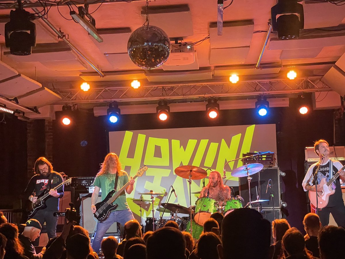 CoreyMirisola's tweet photo. Last nights show was f*ing awesome!! Every band sounded amazing. Great time 🤘🏻🤘🏻 @KatieRann306 @RobRossetti @TheObsessedOFC @GOZU666 @howlinggiant #Viqueen(check this band out. Really good stuff from Portland, ME) https://t.co/RWN95aMuTa