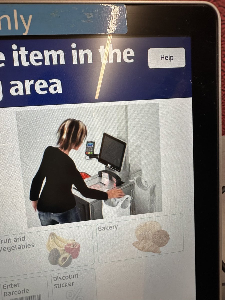 Let’s all take a moment to appreciate the Aldi Self Serve check out woman’s absolutely banging highlights.