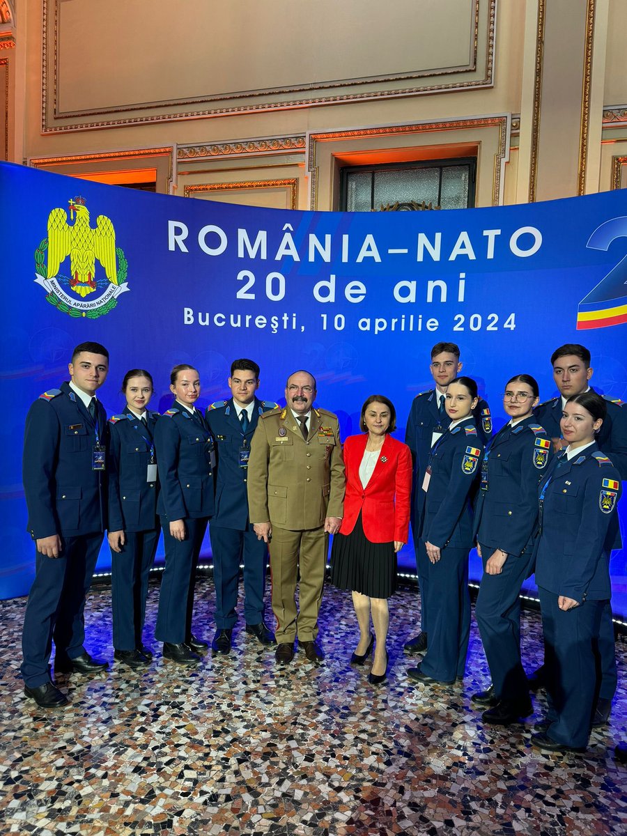 România - 20 de ani în NATO împreună cu tineri născuți în 2004. #WeAreNATO