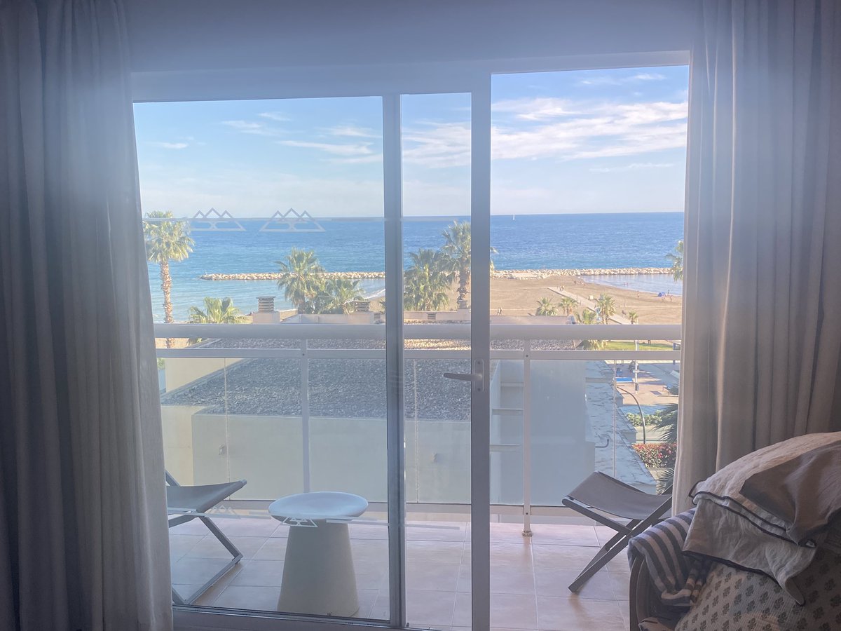 Jo Caulfield tweet media