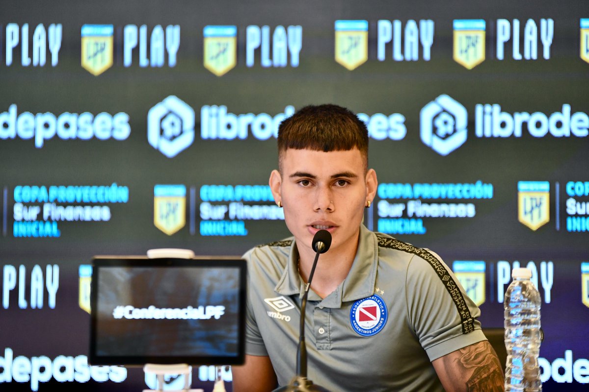 #ConferenciaLPF I Franco Vazquez, de <a href="/AAAJoficial/">Argentinos Juniors</a>: "Estar en el Semillero del Mundo es un privilegio. Además, cuando te toca entrenar con los más grandes es una experiencia hermosa. Me siento muy identificado con el tiempo de personas que forma #AAAJ".