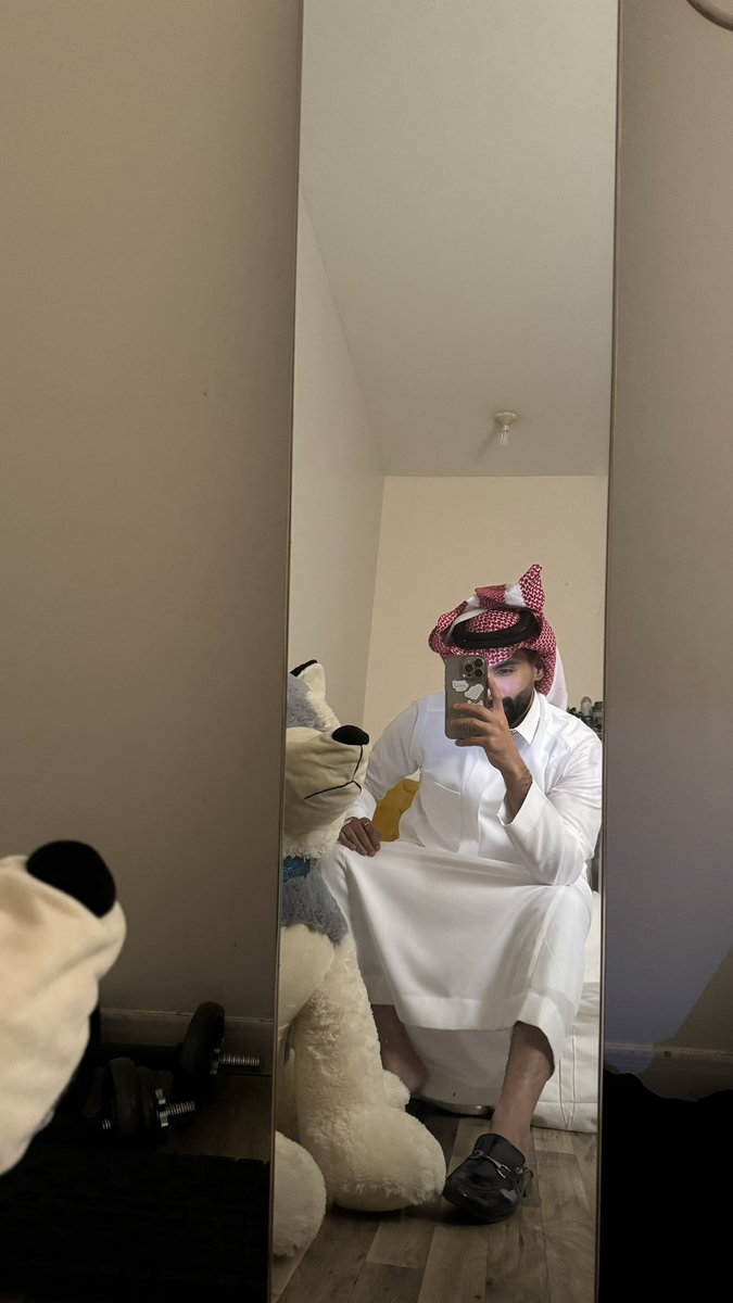 iif2z's tweet photo. كل عام وانتم بخير🖤 https://t.co/Krt78loXTe