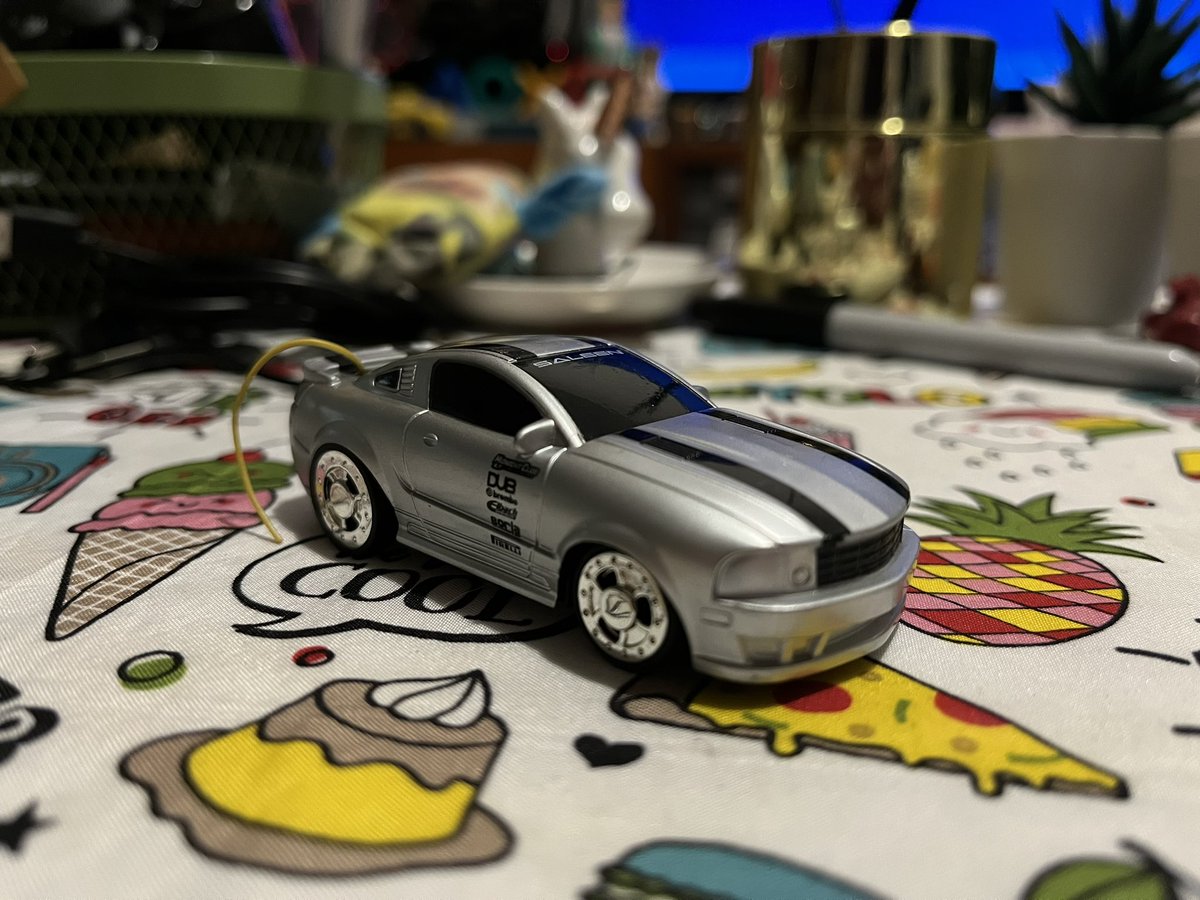 JamesHamiltonF1's tweet photo. @XplosioN_YT hola! Vi un vídeo en tu canal de YouTube sobre este coche y quisiera saber su valor. Lo compré muy barato en un mercadillo en Barcelona y me sorprendió en el buenísimo estado en el que está. Vi que es muy raro de conseguir. Desgraciadamente no tengo el mando. https://t.co/SDwuj5oTsC