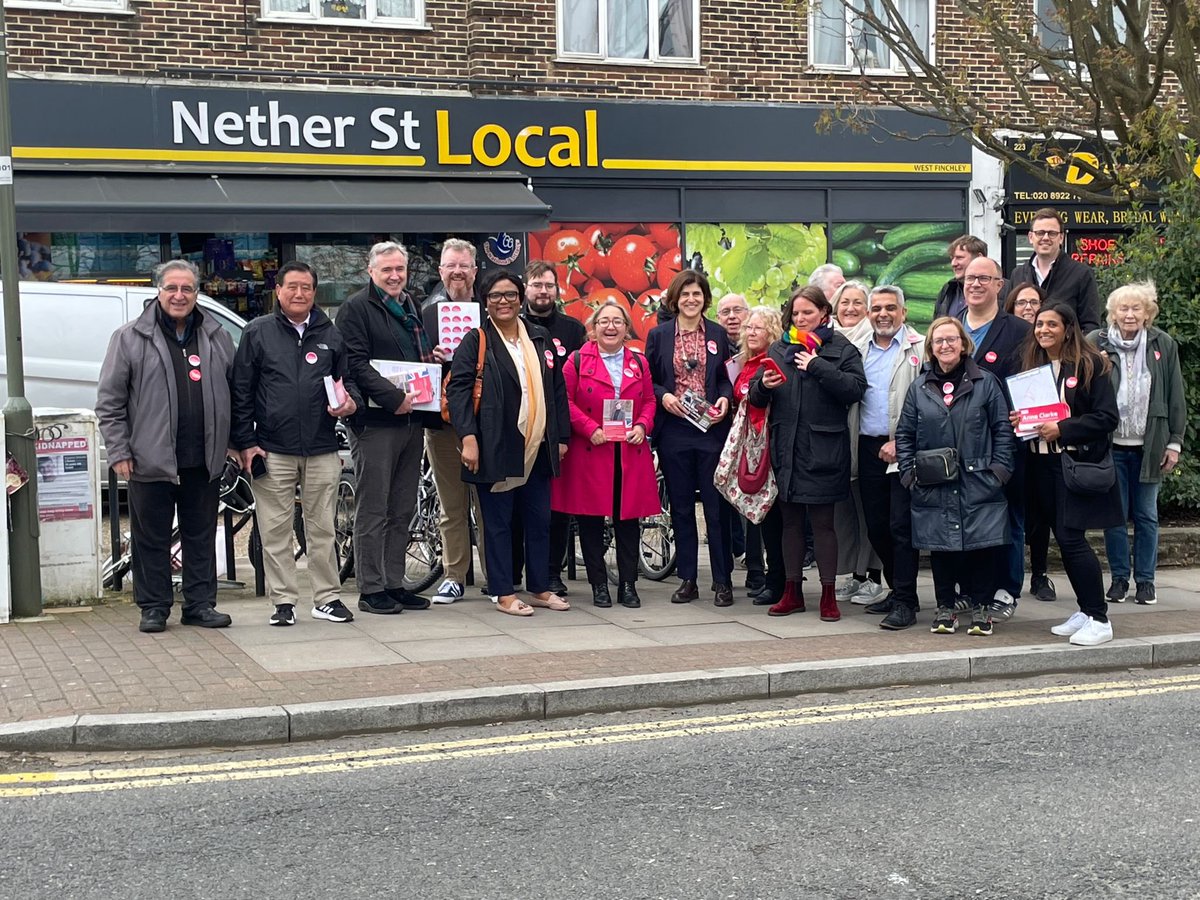 Great #LabourDoorstep session this afternoon in @FGGLabour #Barnet for @sarahsackman @SadiqKhan & @anne_clarke w/t huge thanks to our brilliant #LondonLabourLeaders