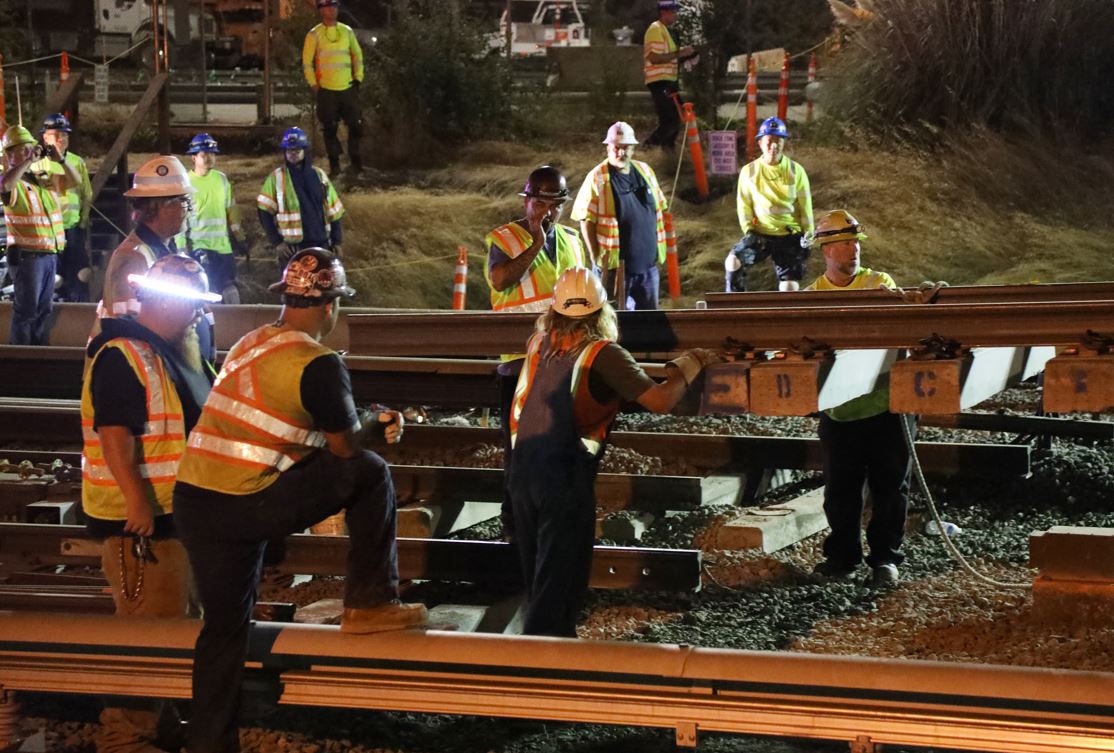This weekend (4/13-4/14) our team will be working around the clock to replace an interlocking near Richmond Station. That’s a vital section of trackway that helps trains move safely from line to line. Crews will also address vegetation that could impact service.