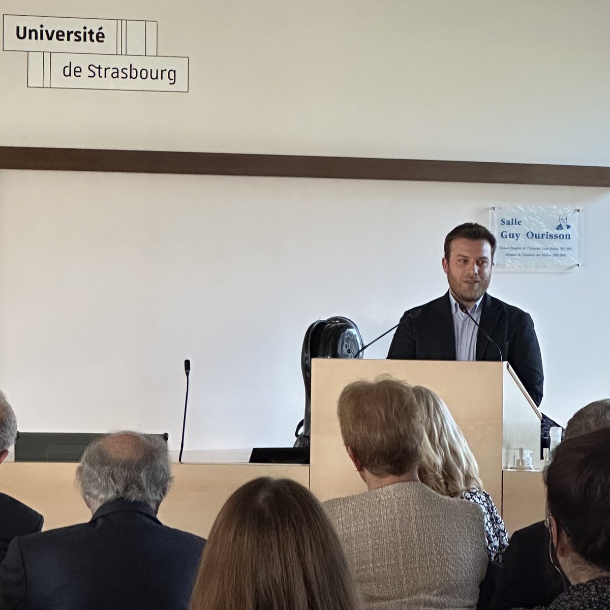 Shaymaa Al Shehimy (@shaymaash4) on Twitter photo Congratulations to our PI <a href="/giuliosflask/">Giulio Ragazzon</a> for being selected as the laureate of the 2023 “Guy Ourisson Prize” 🎉
A well-deserved recognition indeed 🙌🏻 Congratulations to our PI <a href="/giuliosflask/">Giulio Ragazzon</a> for being selected as the laureate of the 2023 “Guy Ourisson Prize” 🎉
A well-deserved recognition indeed 🙌🏻