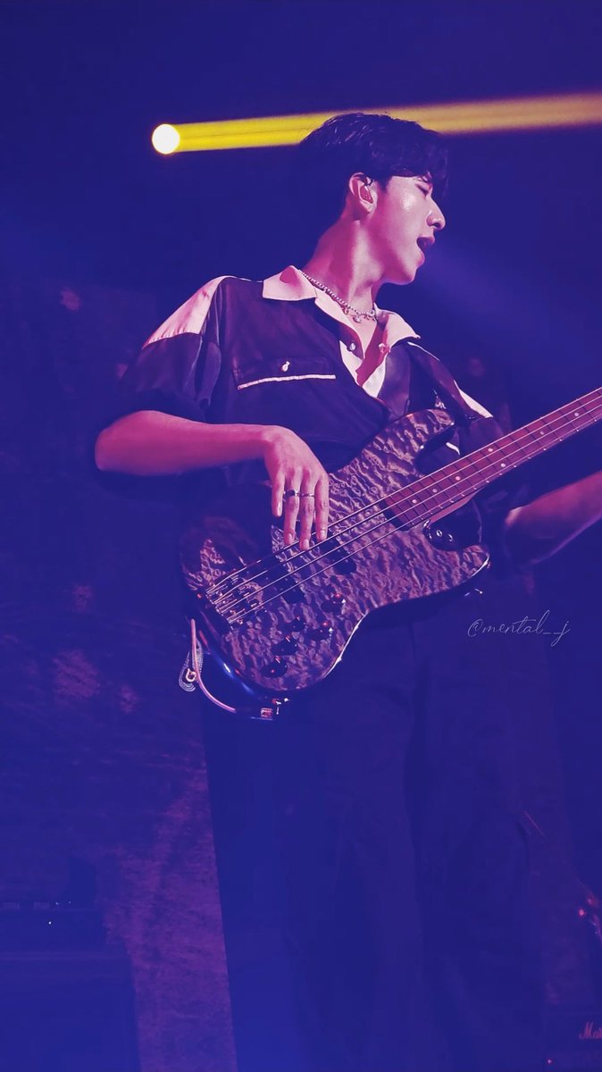 mental__j's tweet photo. 2024.04.06 
CNBLUE LIVE ’CNBLUENTITY‘ IN KAOHSIUNG DAY 2 

後遺症真的嚴重了

@MentalShin @official_CNBLUE 
#CNBLUE #CNBLUENTITY #CNBLUENTITYinKHH #CNBLUENTITYINKAOHSIUNG #BOICE #BOICENTITY #then_now_and_forever #my_identity_is_boice  #LEEJUNGSHIN #씨엔블루 #이정신 https://t.co/CUBXSgMjdM
