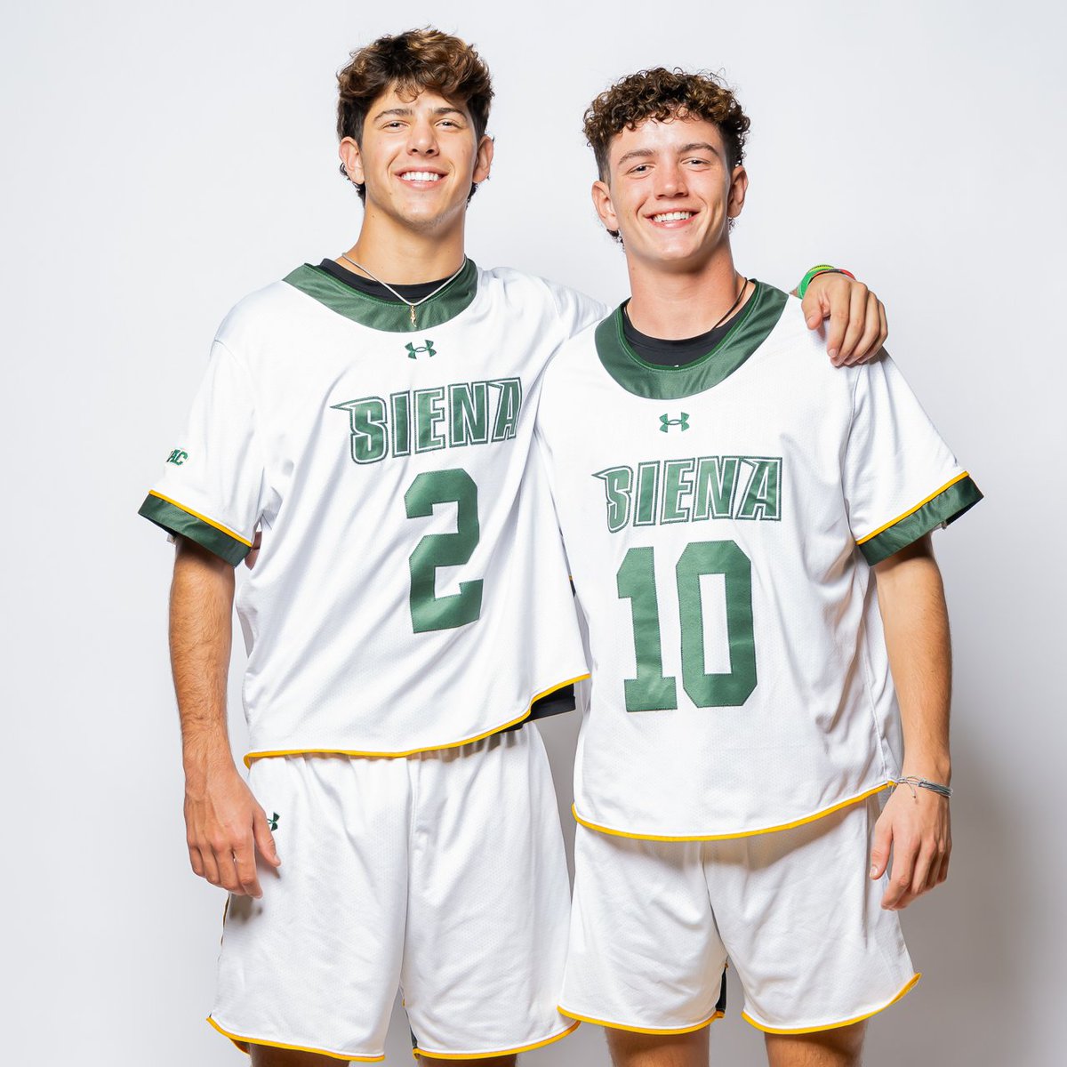Happy #NationalSiblingsDay to our #SienaSaints siblings! DYK? We currently have 7⃣ active sets of siblings on our teams, all of which are on @SienaXCTrack and @SienaLacrosse #MarchOn 🐶💚💛