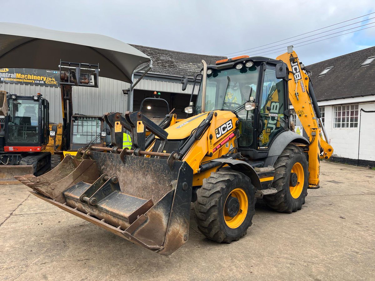 JCB 3cx Contractor with Easy Control 40k Transmission Quick Hitch 3 Buckets Year 2013 Tyres 50% Good 5195 Hours £37750.00  #cmldiggers #JCB