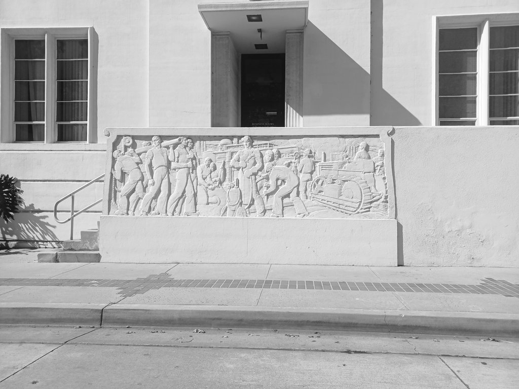 godsofcommerce's tweet image. What does this tell you about the city of Burbank?