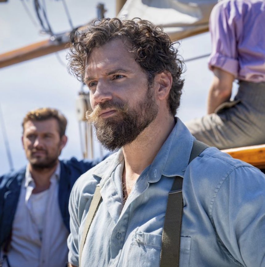 DiscussingFilm's tweet image. Guy Ritchie’s next film is titled ‘IN THE GREY’ and follows a group who operate in the middle of criminality &amp;amp; the law.

Starring Henry Cavill, Jake Gyllenhaal, Eiza Gonzalez and Rosamund Pike.