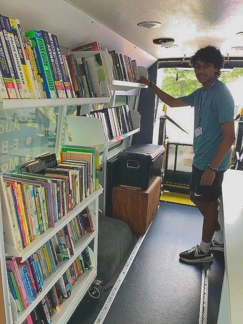 Happy National Library Outreach Day! Outreach brings the library to people who can't visit. Bookmobiles stop at schools, libraries offer services to the community, and more! Thanks, FulcoLibrary Outreach for your exceptional work!

#NationalLibraryOutreachDay #FulcoLibrary