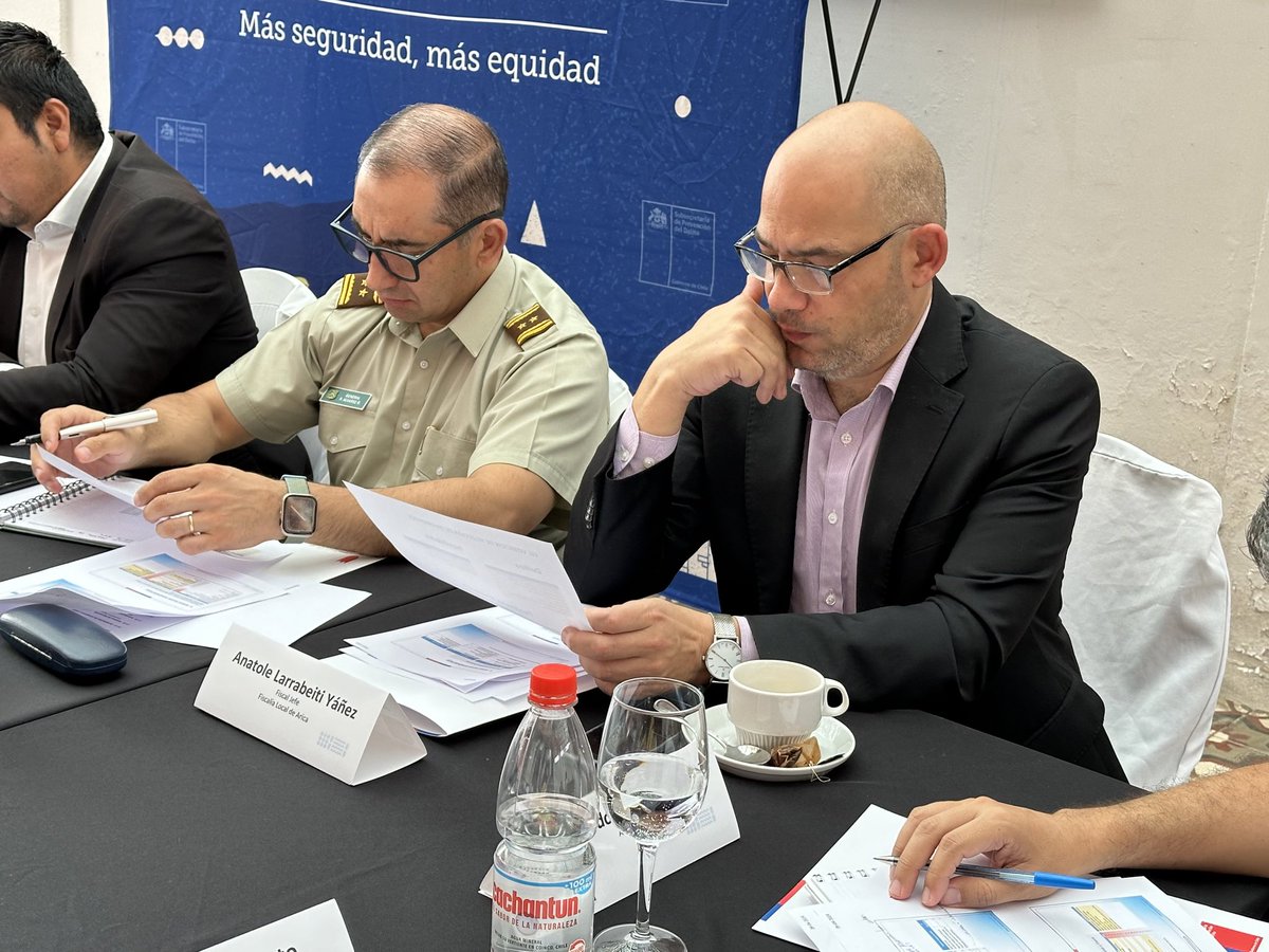 Fiscal Regional (s) Anatole Larrabeiti participó en la primera sesión del Consejo Regional de Seguridad Pública, instancia interinstitucional que trabaja en la construcción de un plan de acción en materia de seguridad para el presente año.