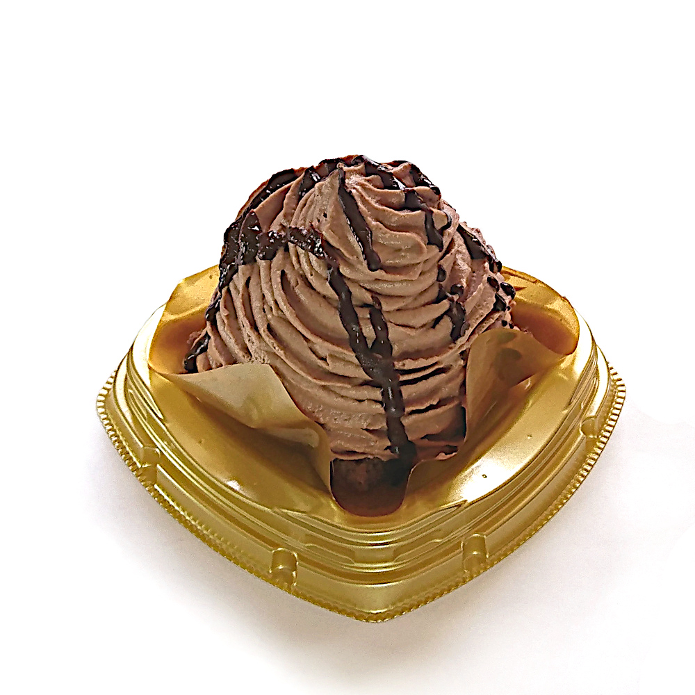 #セブンイレブン 🏪
  『#ショコラケーキ』

ココアスポンジの上に
チョコ🍫クリームとチョコホイップがのって
爽やかな味わいのチョコケーキで
美味しかったです😍            #熱量 253kcal😓

#スイーツ #セブンスイーツ #コンビニスイーツ