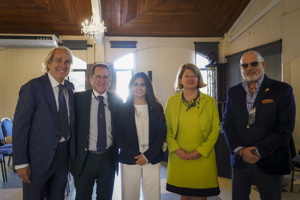 🇨🇱🤝🇮🇹La subsecretaria @clausanhueza participó en la inauguración de la Reunión de las Cámaras de Comercio Italianas en América Latina, que reunió a representantes de 21 países de la región. (1/2🧵)