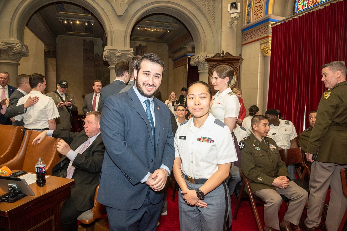 Humbled to introduce my constituent @WestPoint_USMA Cadet Tracy Chen in the Assembly Chamber. Cadet Chen aspires to pursue a career in military aviation following graduation. Let's all pause and thank Cadet Chen for her steadfast dedication to the United States and its citizens.
