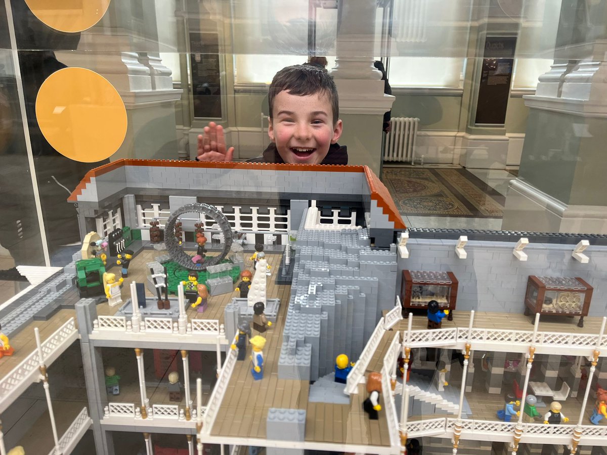 Spartans_CF's tweet photo. ๐งช ๐งฌ Today STEM Club had the opportunity to visit the @EdSciFest ๐ From robotics ๐ค to microscopic biology ๐ฌ the young people were able to link science to futuristic careers. We had a super day out! ๐ #hereforgood #makingmagicmemories #edinburgh https://t.co/QBIo1rWdG6