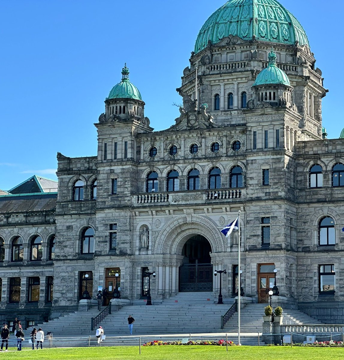 Thanks to @BCLegSpeaker, the Honourable Raj Chouhan, and Kate Ryan-Lloyd, Clerk of the Legislative Assembly, for the welcome to @BCLegislature and opportunity to learn and exchange experiences in wide-ranging discussions. @EvelynTweedSNP @mgoldenmsp @michaeljmarra