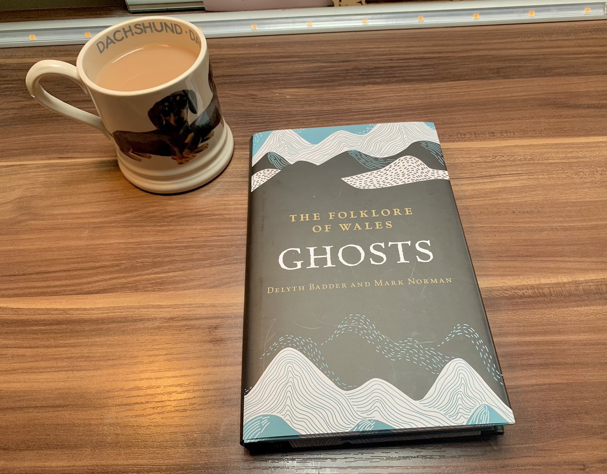 I’ve always been fascinated by ghosts, so can’t wait to dive into this book of haunting tales in Wales by @delythbadder and @folklorepod! Order your copy here: uwp.co.uk/book/the-folkl…