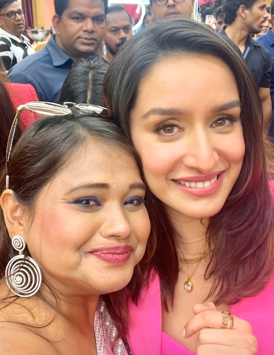 here4shraddha's tweet photo. @piyali_toshniwal Instagram story update.
Ft. @shraddhakapoor
#Shraddhakapoor #Shraddhagems #Shraddha #myglamm #Glamm #Hereforshraddha https://t.co/zyvEqjrVNw