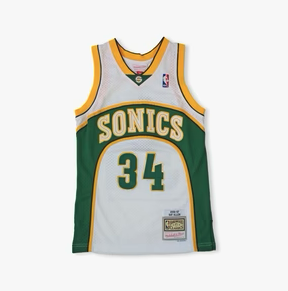 When the Seattle Sonics comeback, if I gave you 3 options, which would you chose? 1. 90s Jersey (left Kemp) 2. 2000s Jersey (right Allen) 3. A completely new design