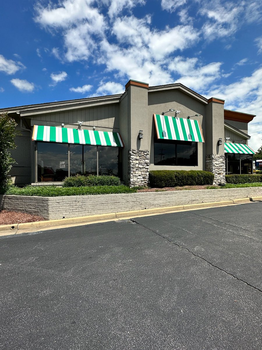 DesignSmartHome's tweet image. Access from anywhere, smart notifications, scheduling, smart lighting, two way communication and sirens at the push of a button are just a few examples of why this is the wave of the future.  Contact us today to find out more on how we can help secure your business or home.