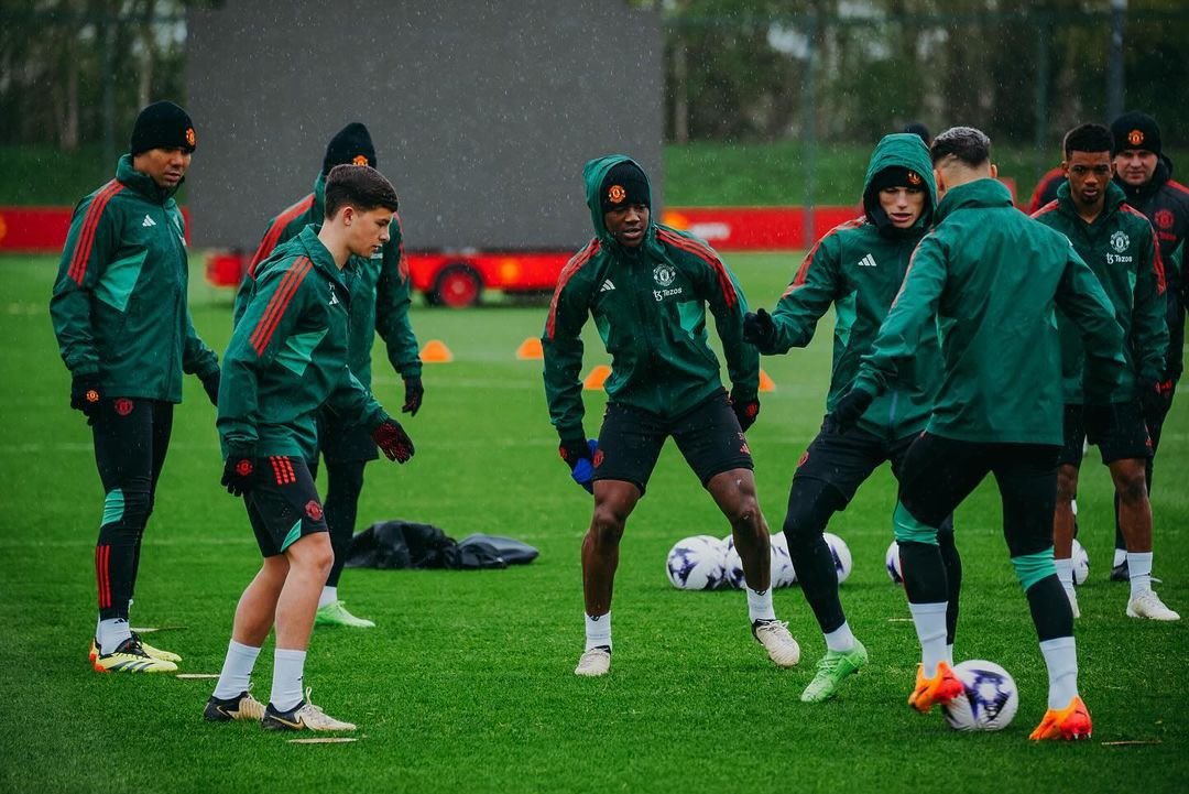 mufcMPB's tweet image. Shea Lacey in first team training 🔴✨