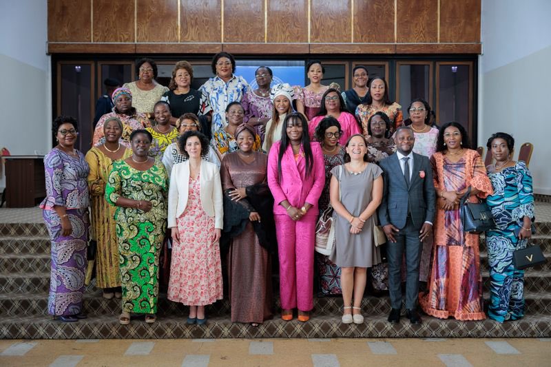 Échanges passionnants entre la Ministre @hadjalahbib et les nouvelles élues de la 🇨🇩 sur la participation des femmes en politique. Objectifs ? 🔹Construire un avenir plus inclusif 🔹Partages d’expériences & bonnes pratiques 🔹Inspirer la prochaine génération de femmes leaders.💪