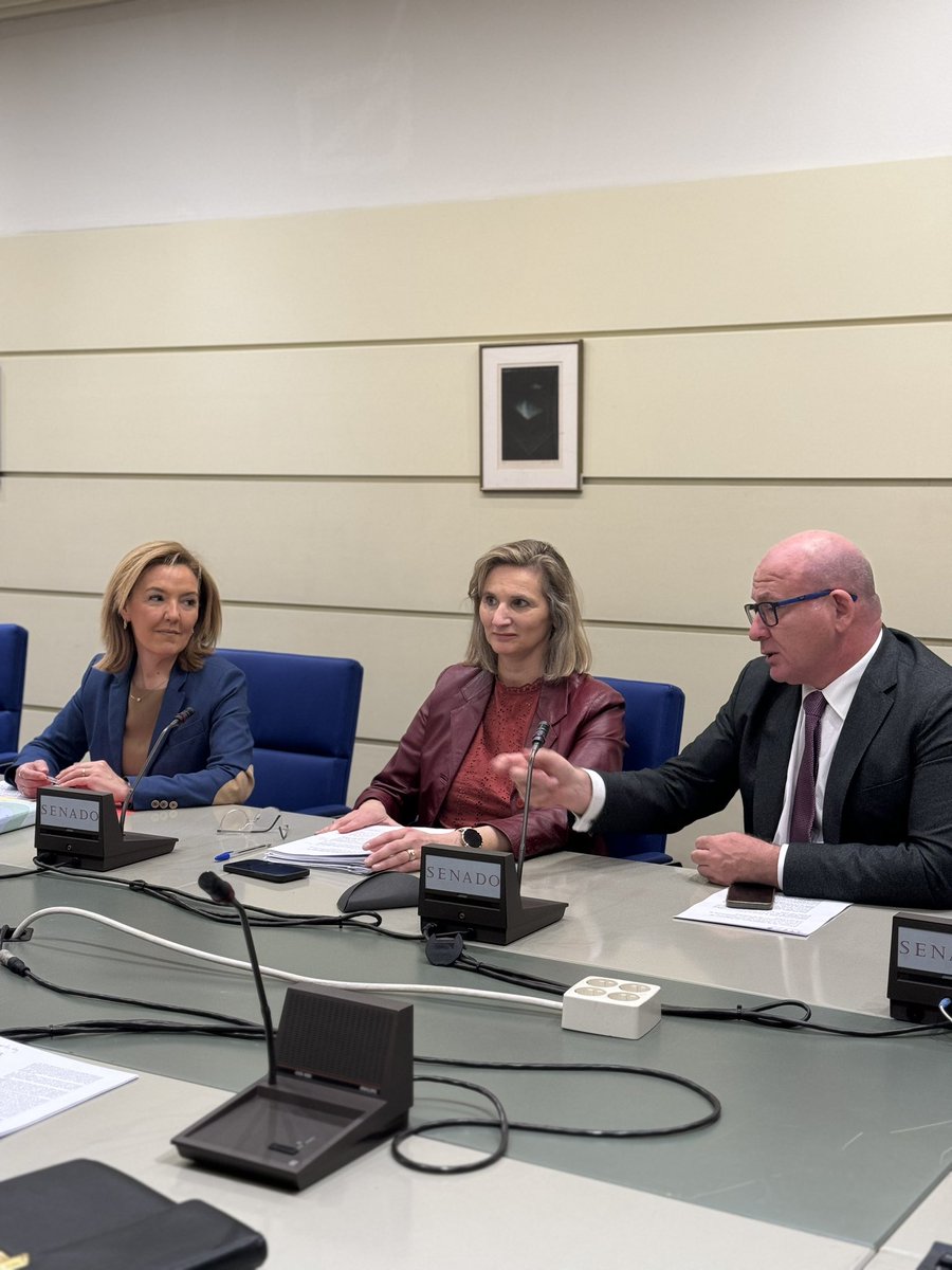 paloma_martinm's tweet photo. El sector del yeso emplea a 2.500 personas de forma directa y 8.000 indirectamente.
Recibimos a #ATEDY para conocer las preocupaciones del sector, especialmente de las pequeñas y medianas empresas.
Desde @ppopular defendemos a aquellos que crean empleo y garantizan la producción.