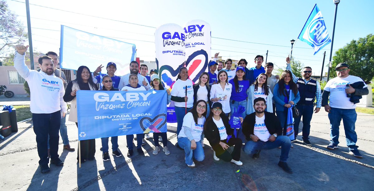 Gabyvazquezch's tweet photo. Hoy iniciamos esta campaña con todo el corazón, este equipo está listo para dar lo mejor de nosotros. #AhoraEsGaby #6D 💙❤️💛

A paso firme 🤜🏻🤛🏻 https://t.co/lFpqVFbBml