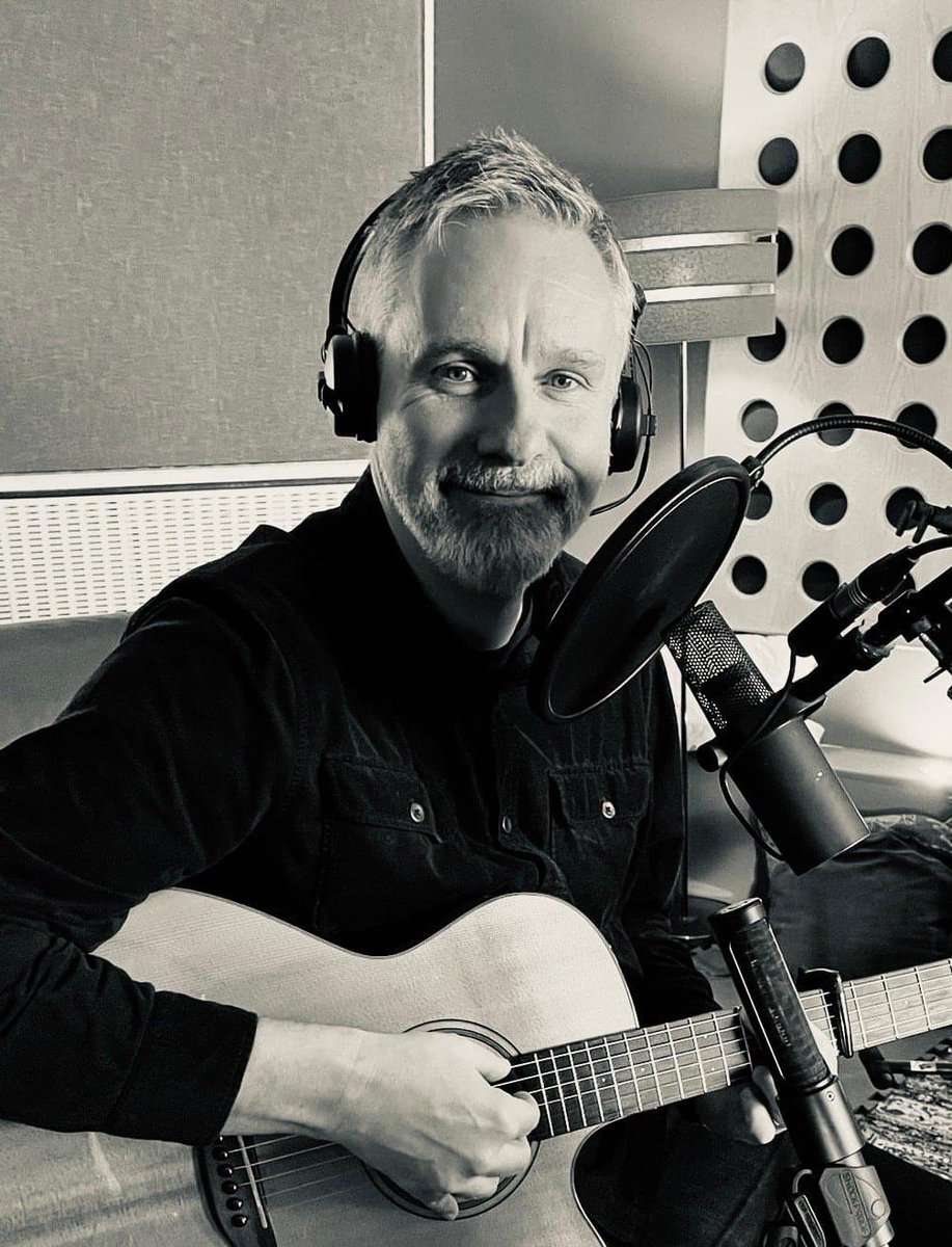 1st play of (Show 188) The Folk Club with Featured Artist @fergus_mc_music today at 7pm burwell.radio/player/ at 7pm Just ask Alexa to 'Play Burwell Radio' !