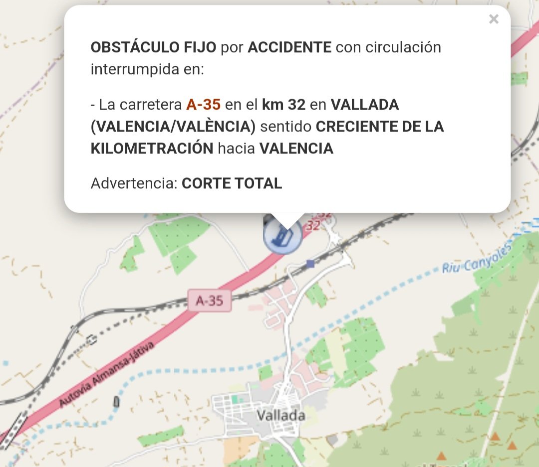 GVA112's tweet photo. 🚐Aviso accidente en la A-35 km 32 sentido Valencia, término municipal de #Vallada al colisionar dos camiones.

➡️Medios movilizados: 
🔹️ 3 dotaciones @BombersValencia
➡️ 1 SAMU y 1 SVB https://t.co/IwI2rAnhQ9