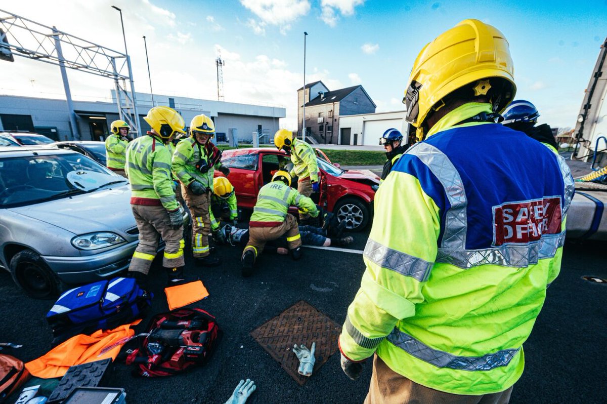 AlsagerFS's tweet image. 🚗 Join us this weekend 10am &amp;amp; 2pm for a Road Safety Event at Alsager Fire Station! 🚦
Activities:
-Basic first aid &amp;amp; CPR
-Driving Simulator &amp;amp; brake reaction testing
-Info on drug &amp;amp; drink driving
-Learn about Think Car
-Vehicle &amp;amp; Tyre Checks
-Cheshire Police onsite for advice