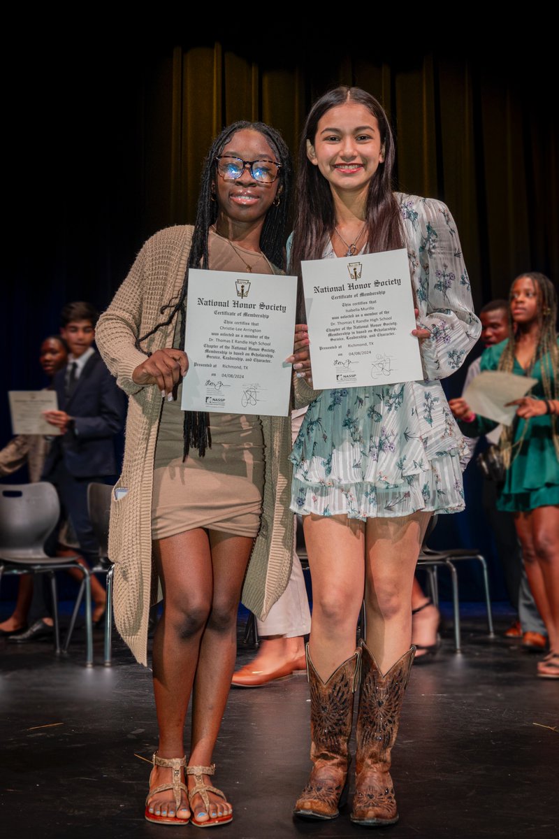 Estevan Murillo III (@estevanmurillo3) on Twitter photo Congrats to our two new Randle Royals dancers who've earned a spot in the National Honor Society 2024! Your dedication in the classroom and on the dance floor is truly inspiring. Well done, ladies! π <a href="/RandleRoyals/">Coach O'Haver</a> <a href="/RandleHS/">Randle High School</a> Congrats to our two new Randle Royals dancers who've earned a spot in the National Honor Society 2024! Your dedication in the classroom and on the dance floor is truly inspiring. Well done, ladies! π <a href="/RandleRoyals/">Coach O'Haver</a> <a href="/RandleHS/">Randle High School</a>
