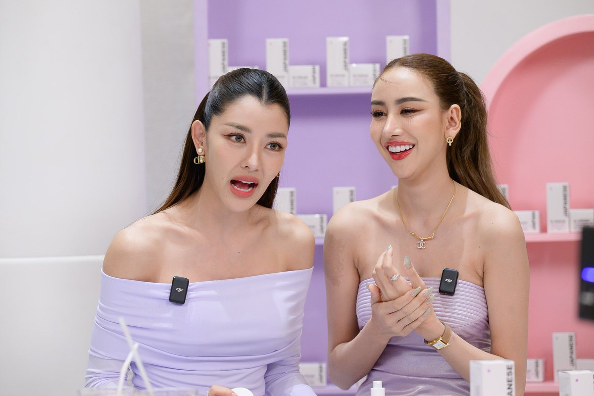 winkwhite_v15's tweet photo. พี่สายอ้อน น้องสายวีน 🤭 #ยุวปราง
.
#winkwhite #ยุวเฟิร์น #มะปรางสุนทรี #ยุวปราง #wcream #wserum #ยะหยาวิงค์ไวท์ #ยะหยา #YuwaprangxWinkwhite https://t.co/IGpkEQ84jS