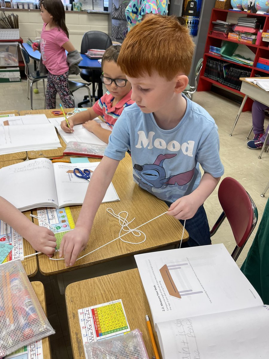 thirdday82's tweet photo. 1st grade using string to identify shorter or longer. @IllustrateMath @Janice_Marcum @cannonsburgelem https://t.co/ID6yw2Jkka