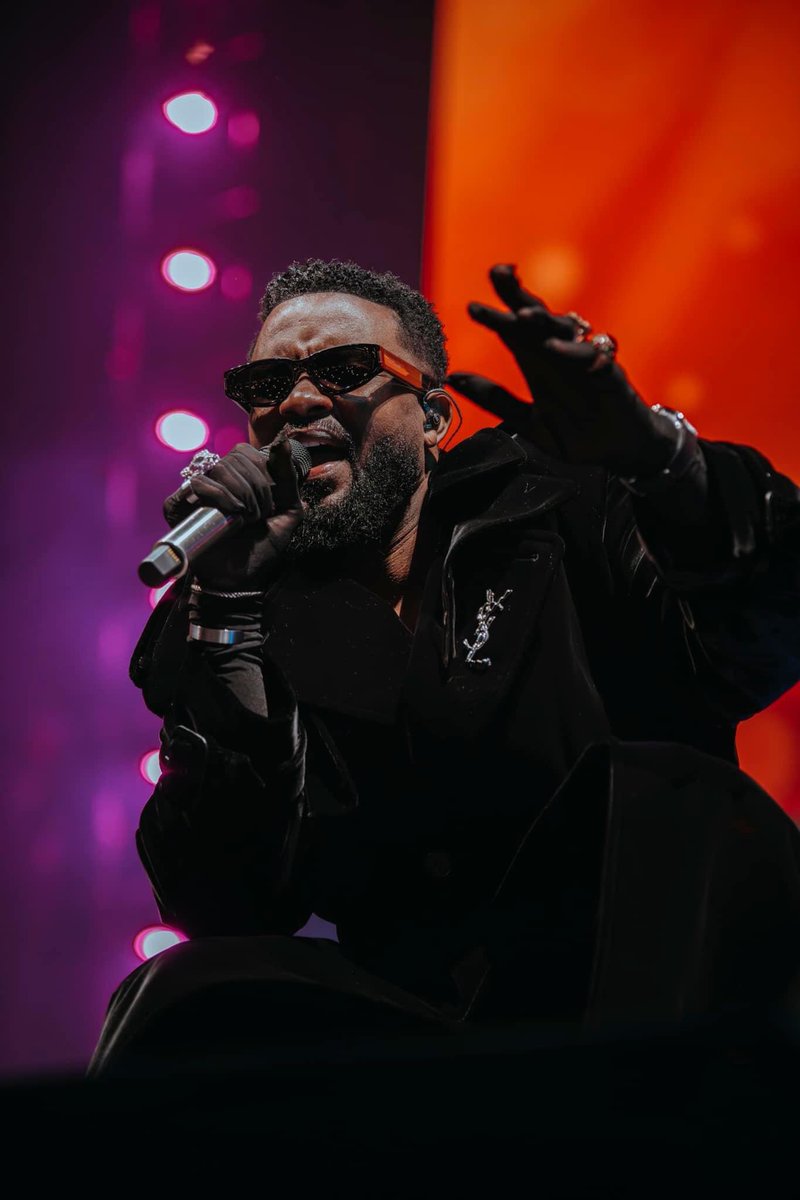 chartsafrica's tweet photo. Fally Ipupa, a renowned African artist, held a sold-out concert at the Paris La Defense Arena in France. The concert, which had a capacity of 40,000 people, was a huge success, grossing an impressive $3.16 million.
This event has been widely regarded as one of the highest-grossing concerts ever held by an African artist, cementing Fally Ipupa's position as one of the most successful musicians from Africa.