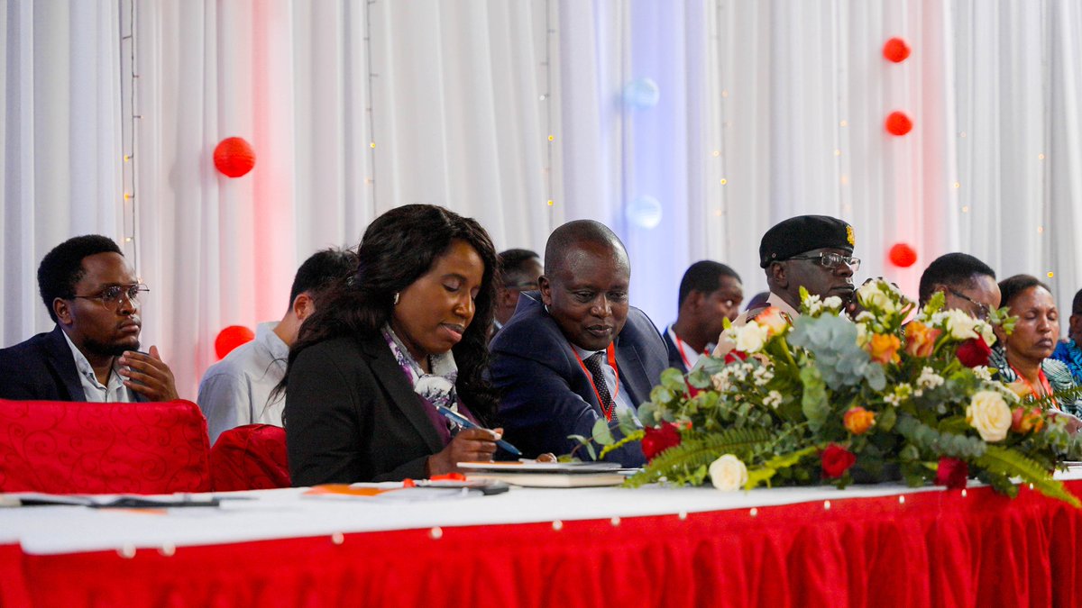 DOCUBOXFilmFund's tweet image. Providing local solutions to local challenges through student-led innovations infused with telling stories of our people through films! 🎬 Kicking off the 60th @KenyaScience with an impact screening of science-centric African films is a worthwhile partnership with the #KSEF2024.