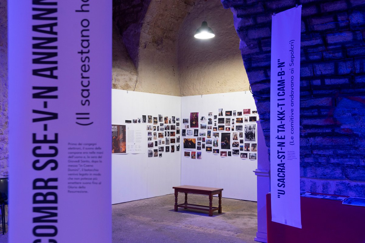 [La meccanica delle immagini]
Abbiamo preso l’evento più fotografato del paese. Abbiamo chiesto a tutti di condividere le foto di archivio. Il risultato è stato un mosaico chiamato "Noja Cruces" un distillato del nostro immaginario collettivo