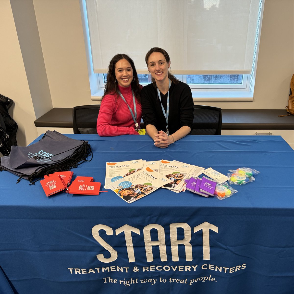 Our team never shies away from an opportunity to get out in the community! Clinic Director Elisabeth Liu and Intern Genevieve Barroll shared resources and information about Teen START at @TheNYFoundling's Strong Families and Communities Training Center.

#NYC #MentalHealth