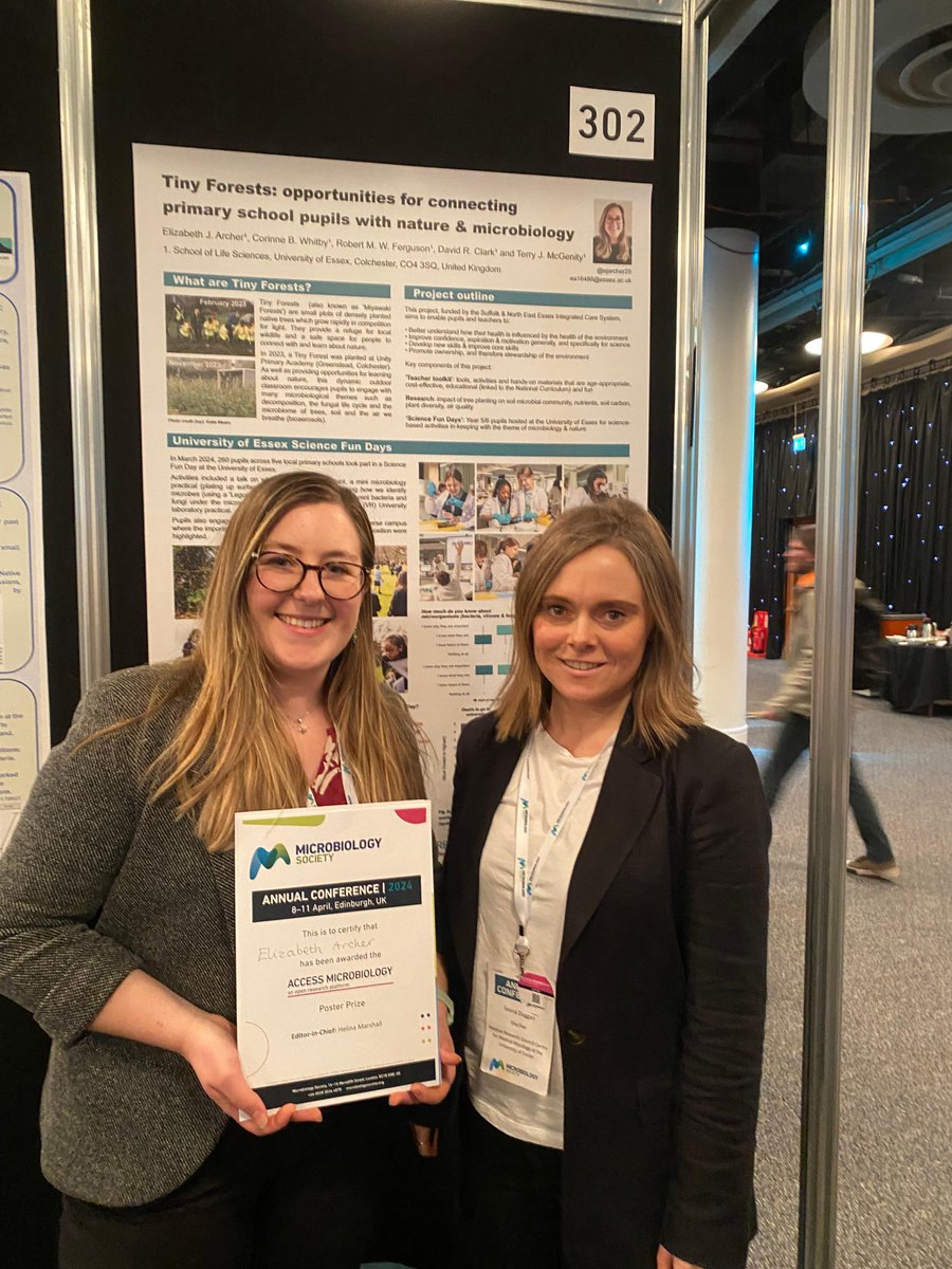 Congratulations to @kelly_beanzz, @unravBiofilms and @ejarcher25 for winning the #AccessMicro Poster Prize at Annual Conference 2024! #Microbio24