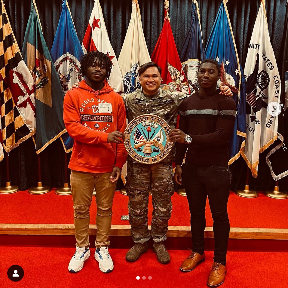 Congratulations to these #FutureSoldierSiblings who raised their right hands and joined the @usarmy!  

#FutureSoldier
#BeAllYouCanBe