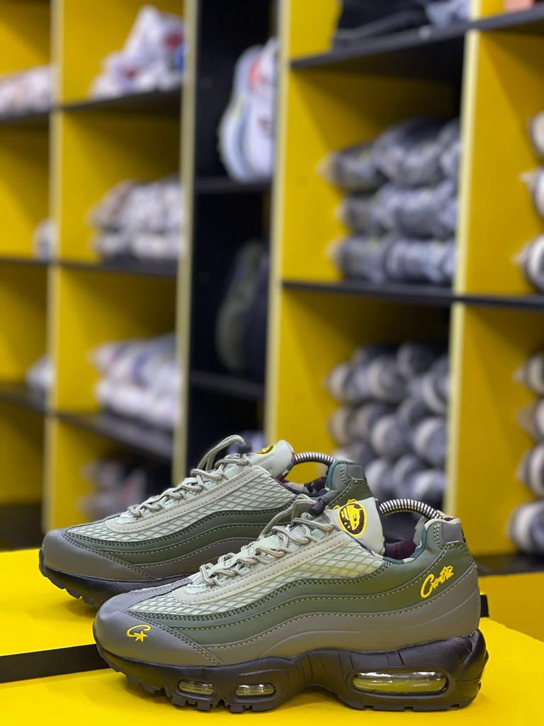 Mcthots1's tweet photo. Airmax 95🔥🔥
Size 30_45@3800
Deliveries done countrywide kwa uaminifu mkubwa sana💯🚚
Call/Whatsapp 0799643791 for enquiries/orders👊

#Boina #Genz #LakeVictoria #PeterKenneth #Sonko #XAUUSD #Ndii https://t.co/A4CmVuatCz