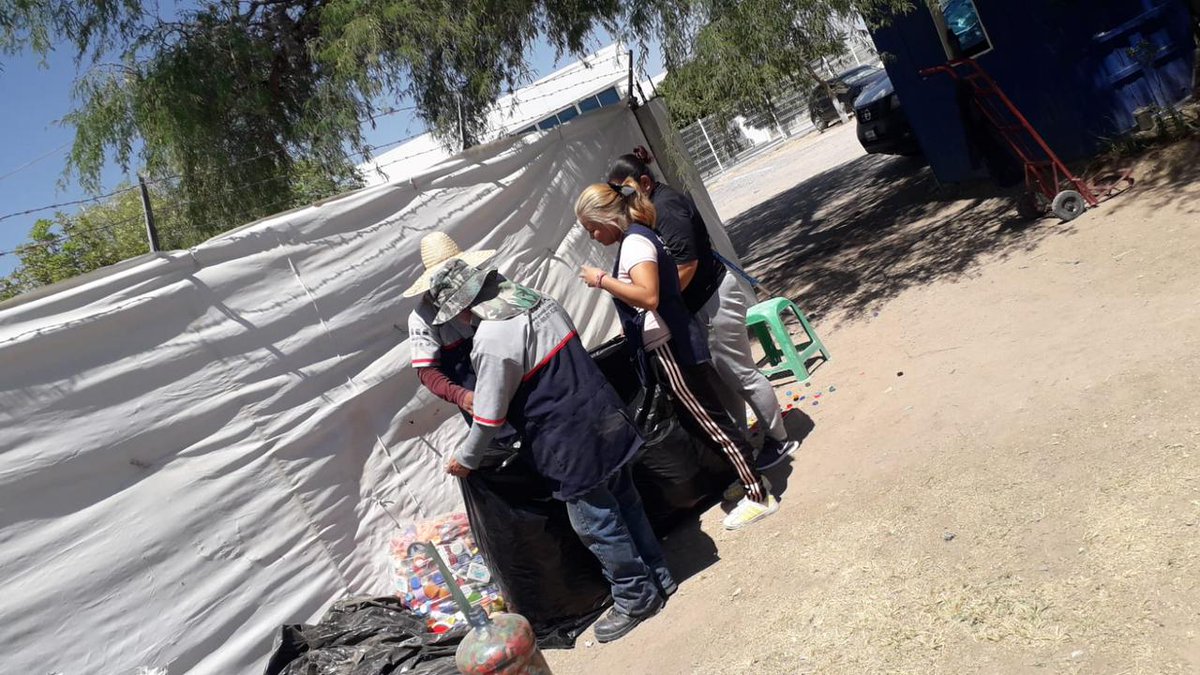 Gracias a las y los compañeros del CAISES Dolores Hidalgo por las tapitas qué a través del compañero Emilio Aguilar llegaron a la FSTSE Guanajuato. @martincano37 @bancodetapitas