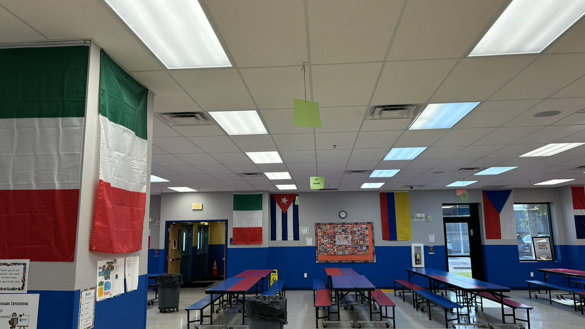 Love the welcoming environment for our multilingual families @midcapeglobal ❤️❤️❤️❤️ #bilingualismisasuperpower @CSUSAhq @CSUSA_FL_ELL @rwindlerfreitag @EddieRuiz531