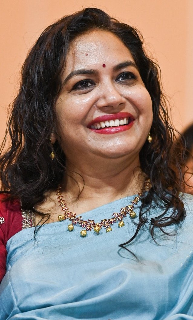 Image  Singer Sunitha – The Most Beautiful and Melodious Star of Indian Cinema | iiQ8 Entertainment