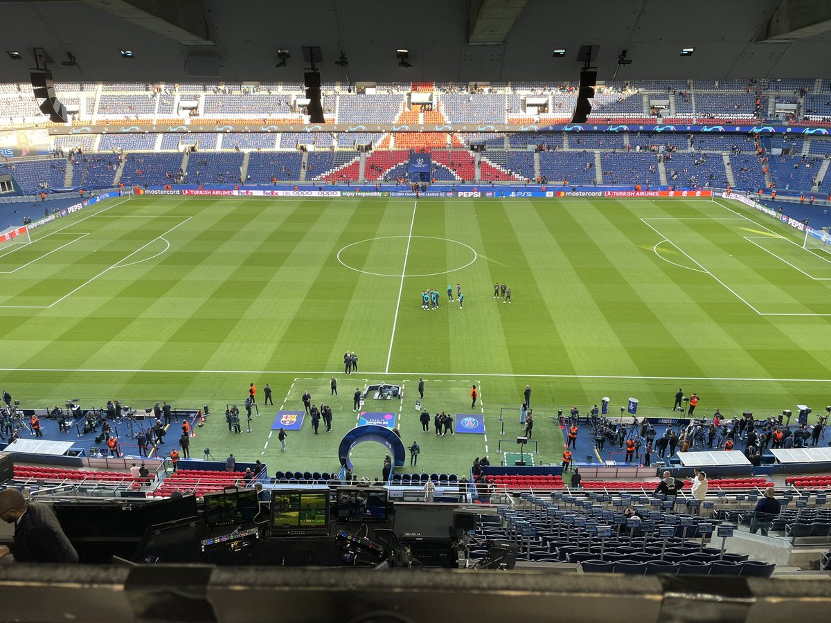 Quasi tutto pronto a Parigi… #PSGBARCA #ChampionsLeague @PrimeVideoIT