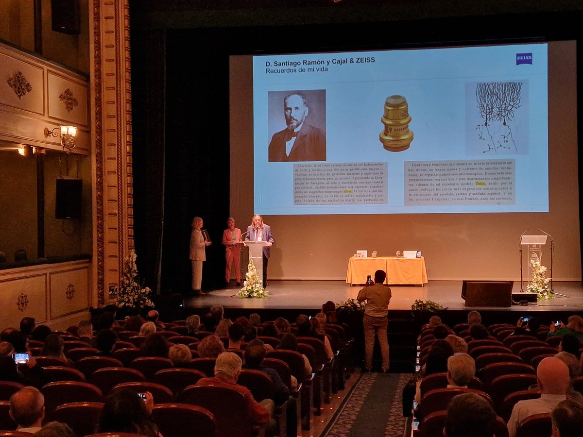 Premios D. Santiago Ramón y Cajal & ZEISS para Adolfo García Satre y Javier Bravo ¡Enhorabuena! @SesmaLab @BravoCorderoLab @EAriasLab @ZEISS_Group #SalamancaxCajal @usal @upsa @aytoSalamanca @FundacionAreces